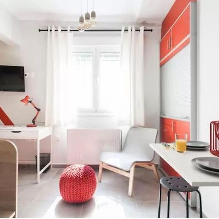 Colorful Apartment In Афины Экстерьер фото