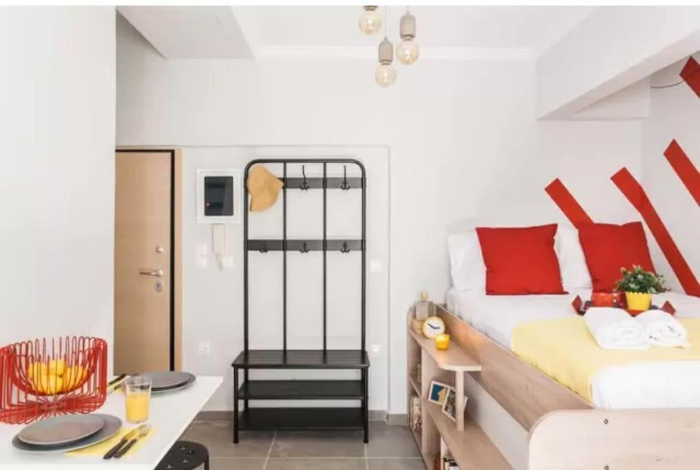 Colorful Apartment In Афины Экстерьер фото