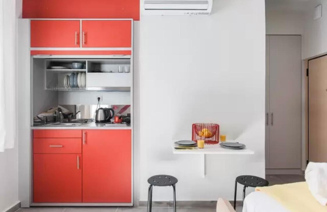 Colorful Apartment In Афины Экстерьер фото